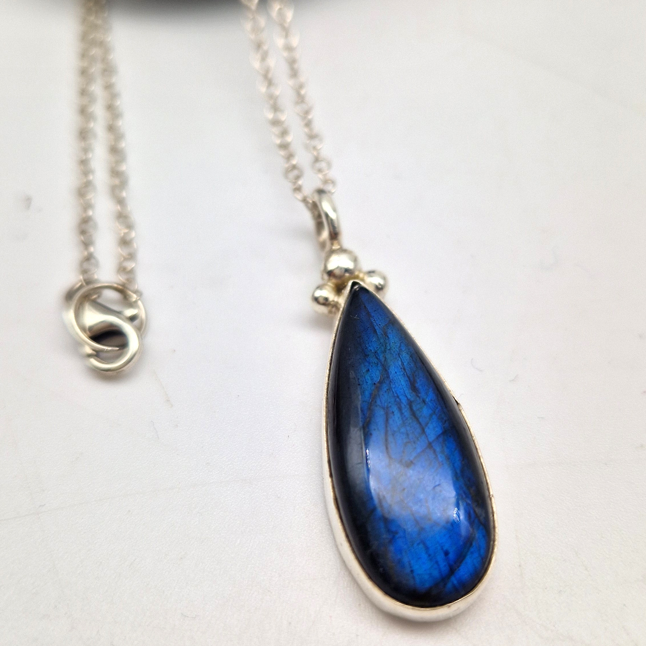 CIONDOLO "GOCCIOLINA LUNGA" Labradorite blu