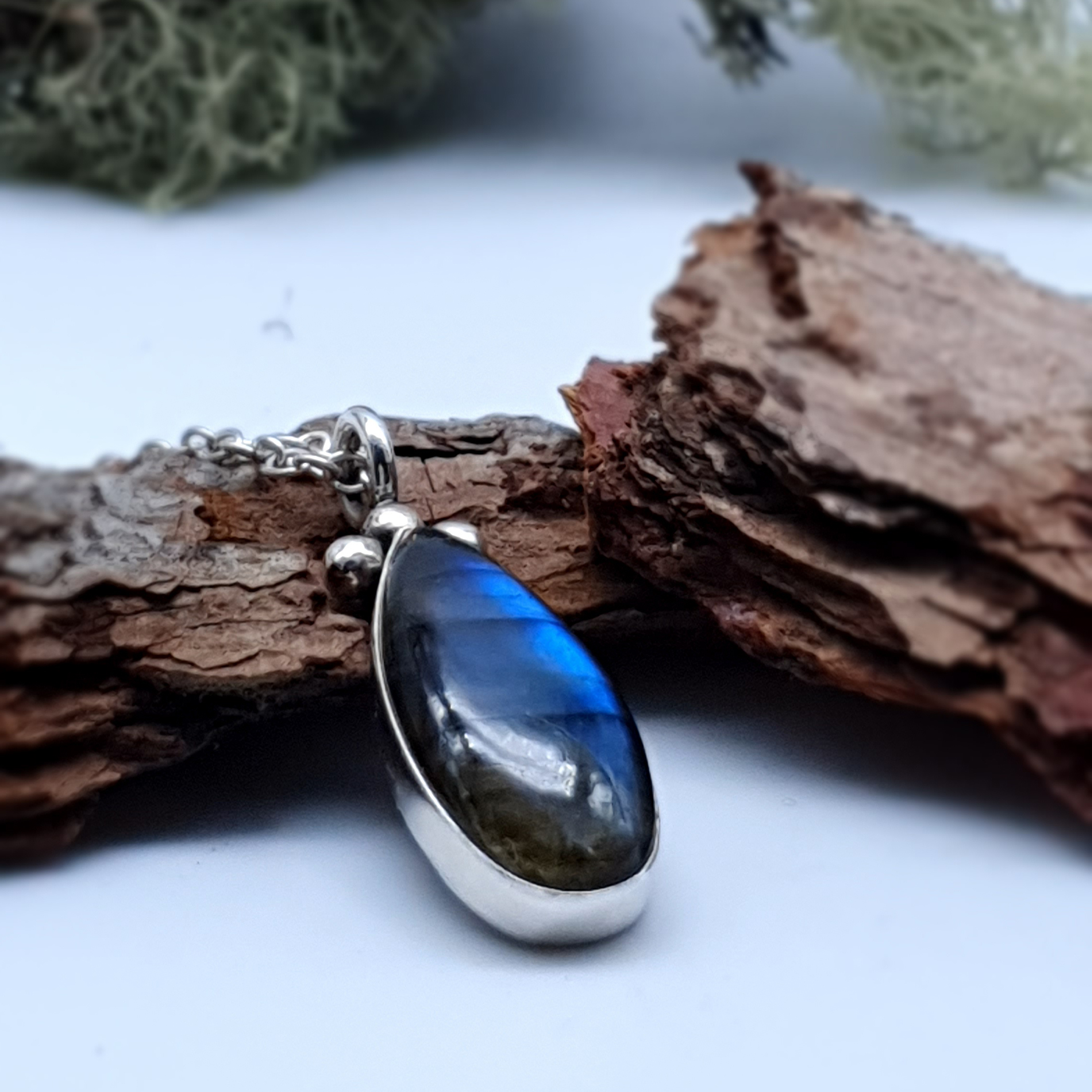 CIONDOLO "GOCCIOLINA LUNGA" Labradorite blu - immagine 3